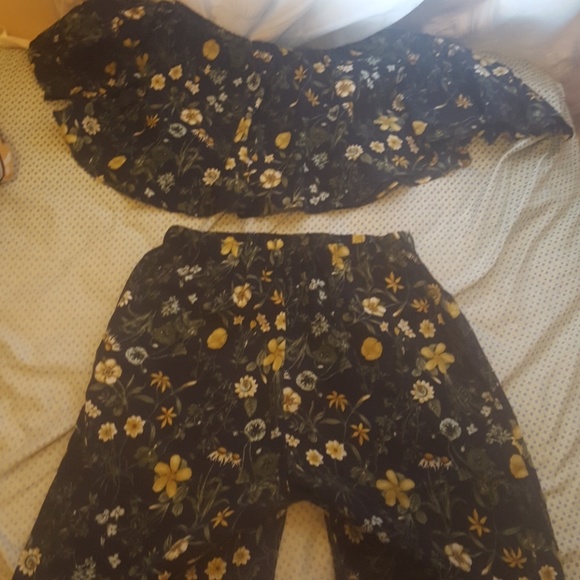 Floral 2 piece set (co-ord ) - Picture 4 of 7